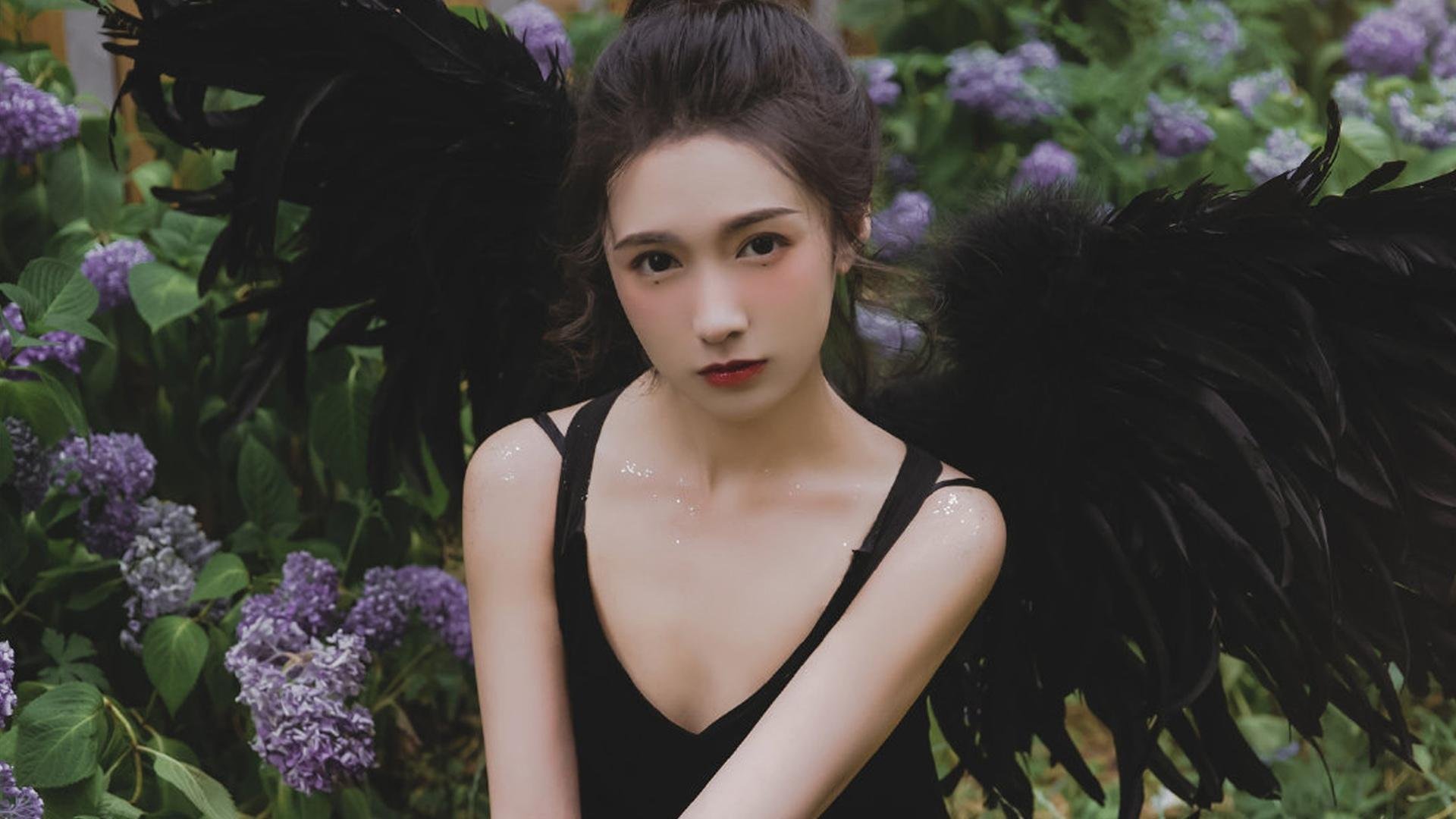 库里：在NBA历史舞台上，永不落幕的“水花传说”！，库里是水还是花