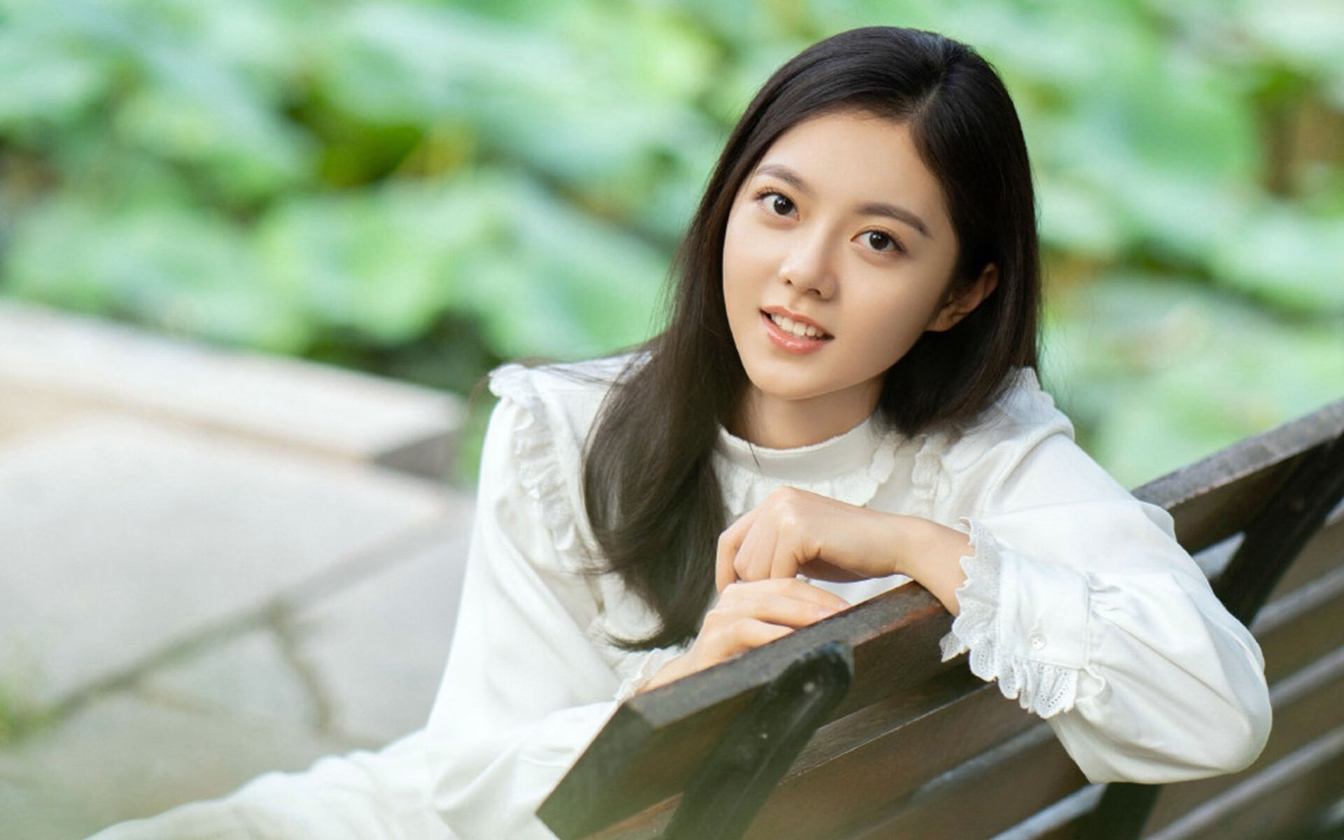 梅西助攻帽子戏法，巴萨主场轻松获胜，梅西带领巴萨