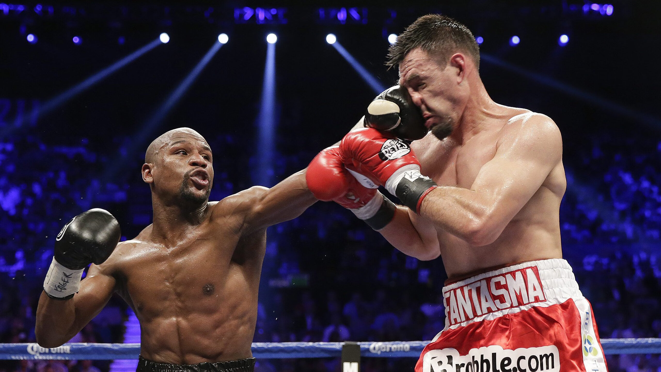 足球进驻电商平台拓展商品变现路径，足球产业怎么赚钱